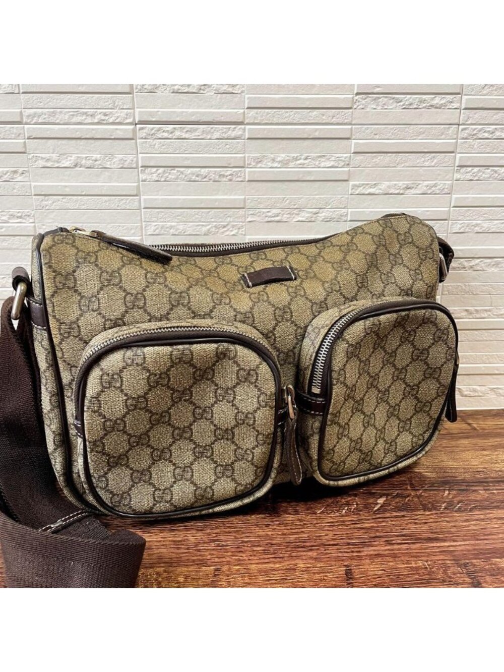 Gucci GG Supreme Leather Shoulder Bag Brown